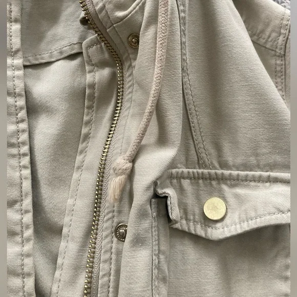 H&M Light Spring Jacket - Picture 3 of 6